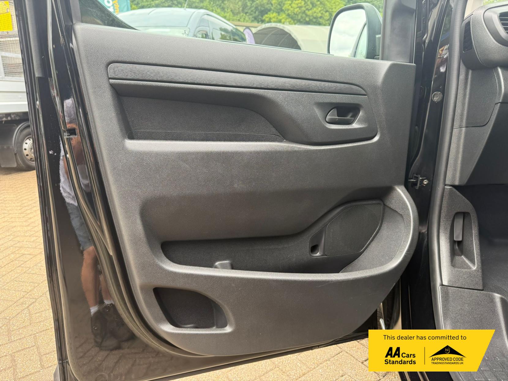 Vauxhall Vivaro 1.5 Turbo D 2700 Pro Panel Van 6dr Diesel Manual L1 H1 Euro 6 (s/s) (120 ps)