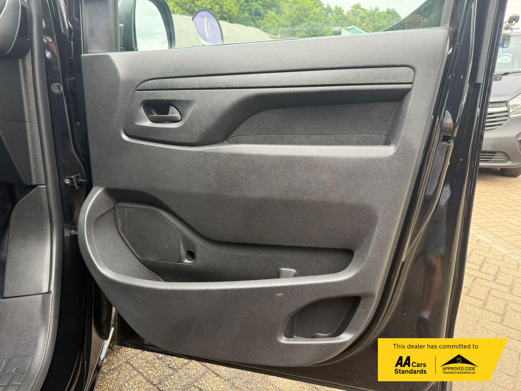 Vauxhall Vivaro 1.5 Turbo D 2700 Pro Panel Van 6dr Diesel Manual L1 H1 Euro 6 (s/s) (120 ps)
