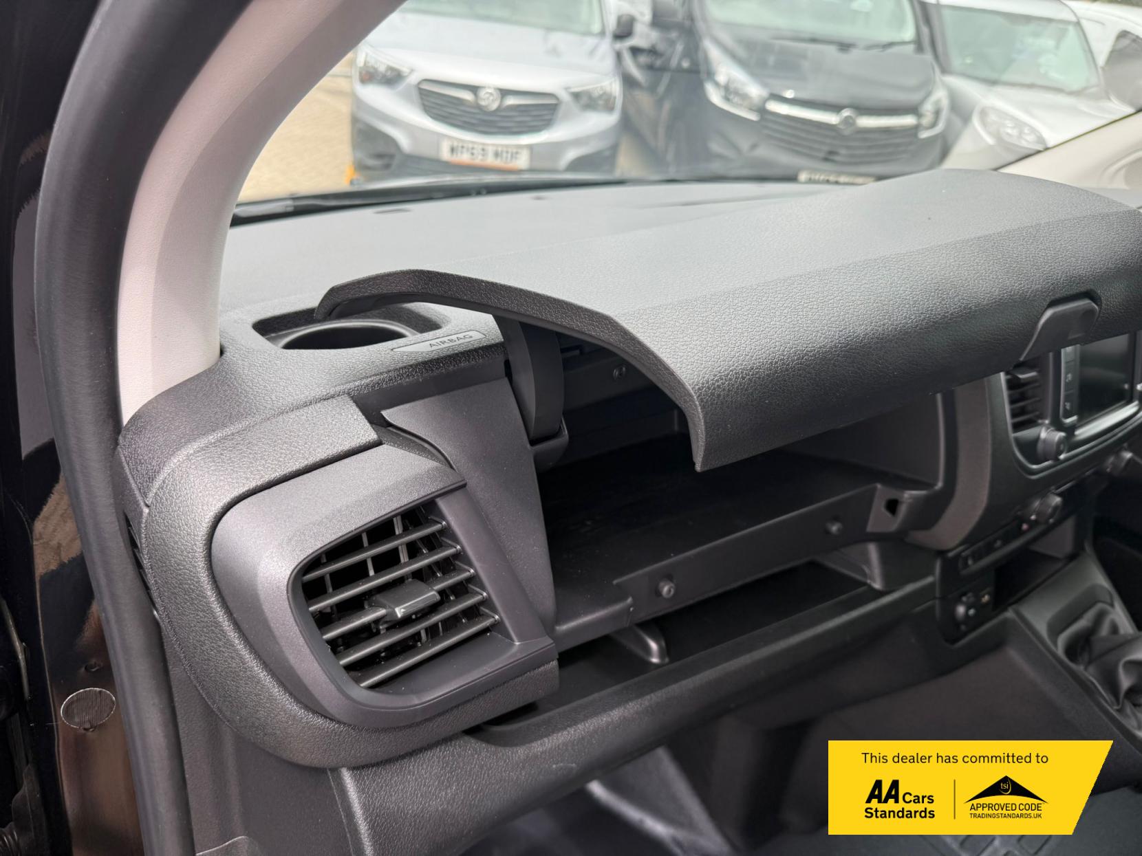 Vauxhall Vivaro 1.5 Turbo D 2700 Pro Panel Van 6dr Diesel Manual L1 H1 Euro 6 (s/s) (120 ps)