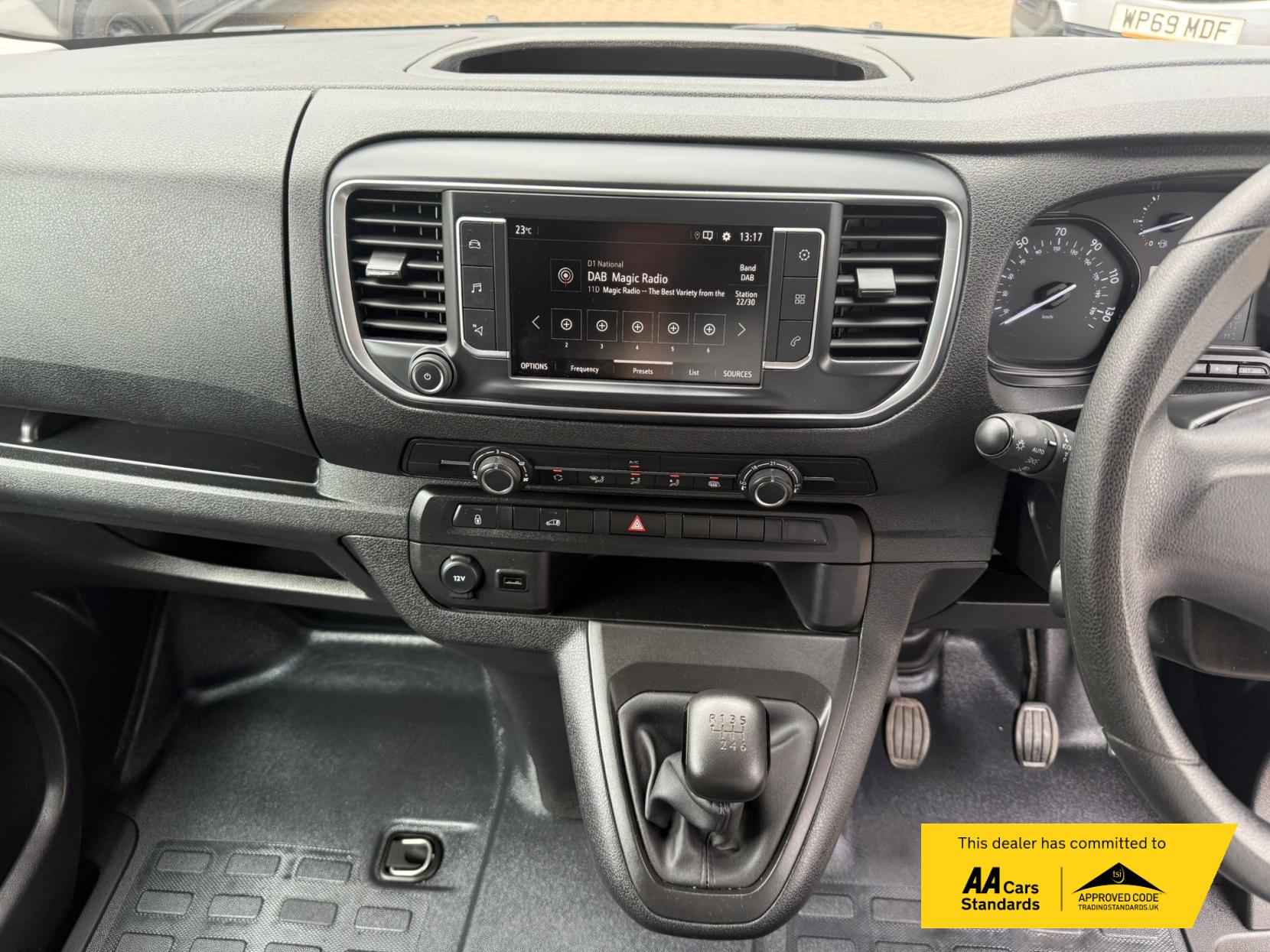 Vauxhall Vivaro 1.5 Turbo D 2700 Pro Panel Van 6dr Diesel Manual L1 H1 Euro 6 (s/s) (120 ps)