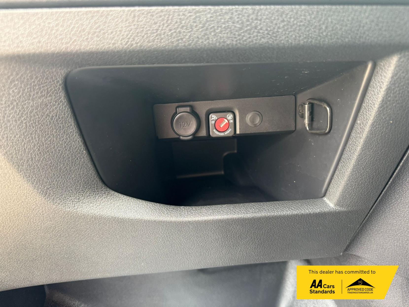 Vauxhall Vivaro 1.5 Turbo D 2700 Pro Panel Van 6dr Diesel Manual L1 H1 Euro 6 (s/s) (120 ps)