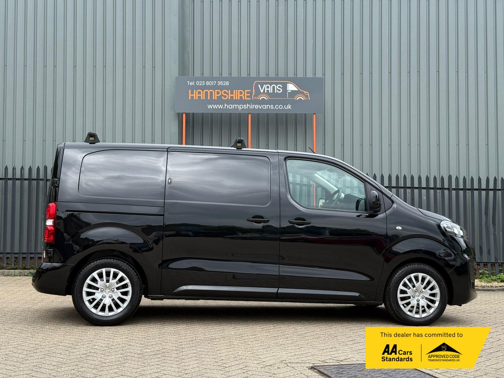 Vauxhall Vivaro 1.5 Turbo D 2700 Pro Panel Van 6dr Diesel Manual L1 H1 Euro 6 (s/s) (120 ps)