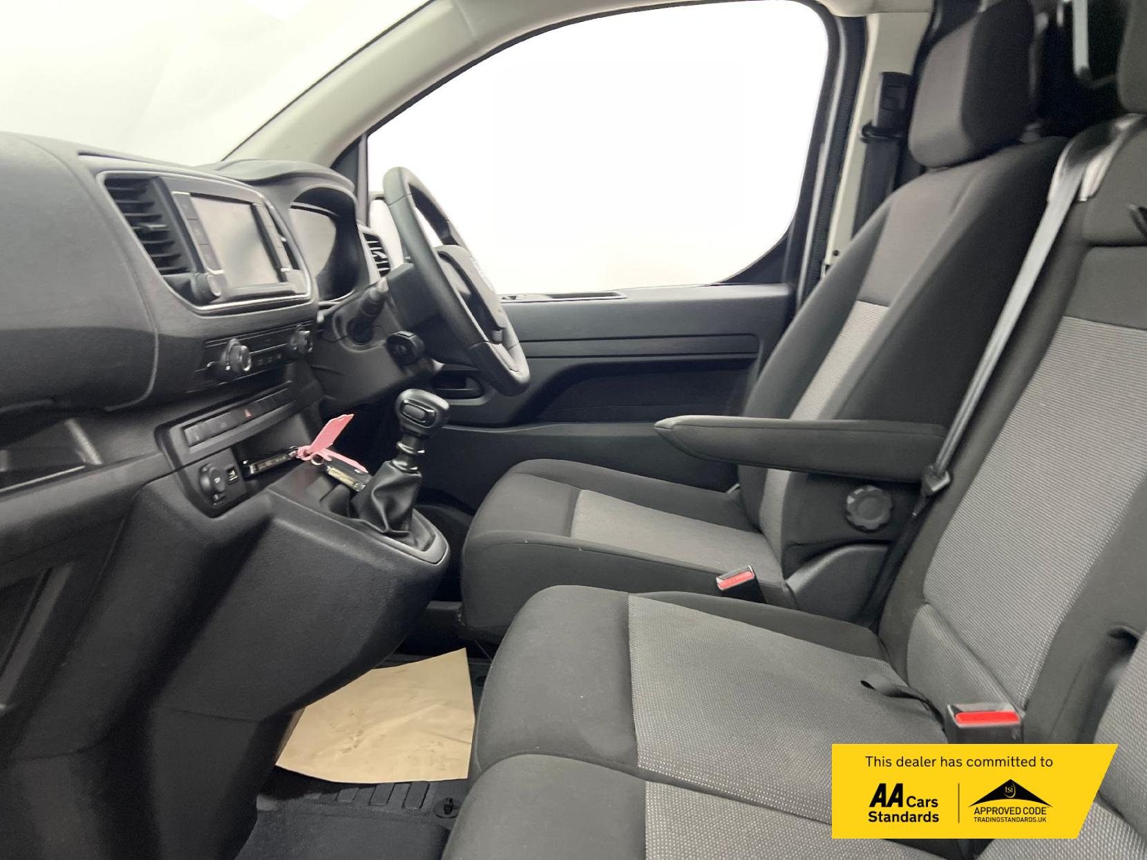 Vauxhall Vivaro 1.5 Turbo D 2700 Pro Panel Van 6dr Diesel Manual L1 H1 Euro 6 (s/s) (120 ps)