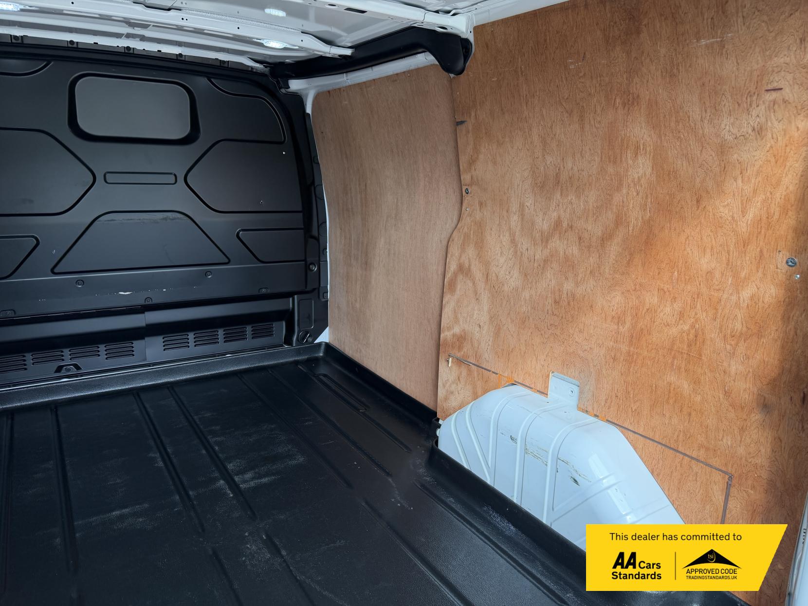 Ford Transit Custom 2.0 300 EcoBlue Limited Panel Van 5dr Diesel Auto L1 H1 Euro 6 (s/s) (130 ps)
