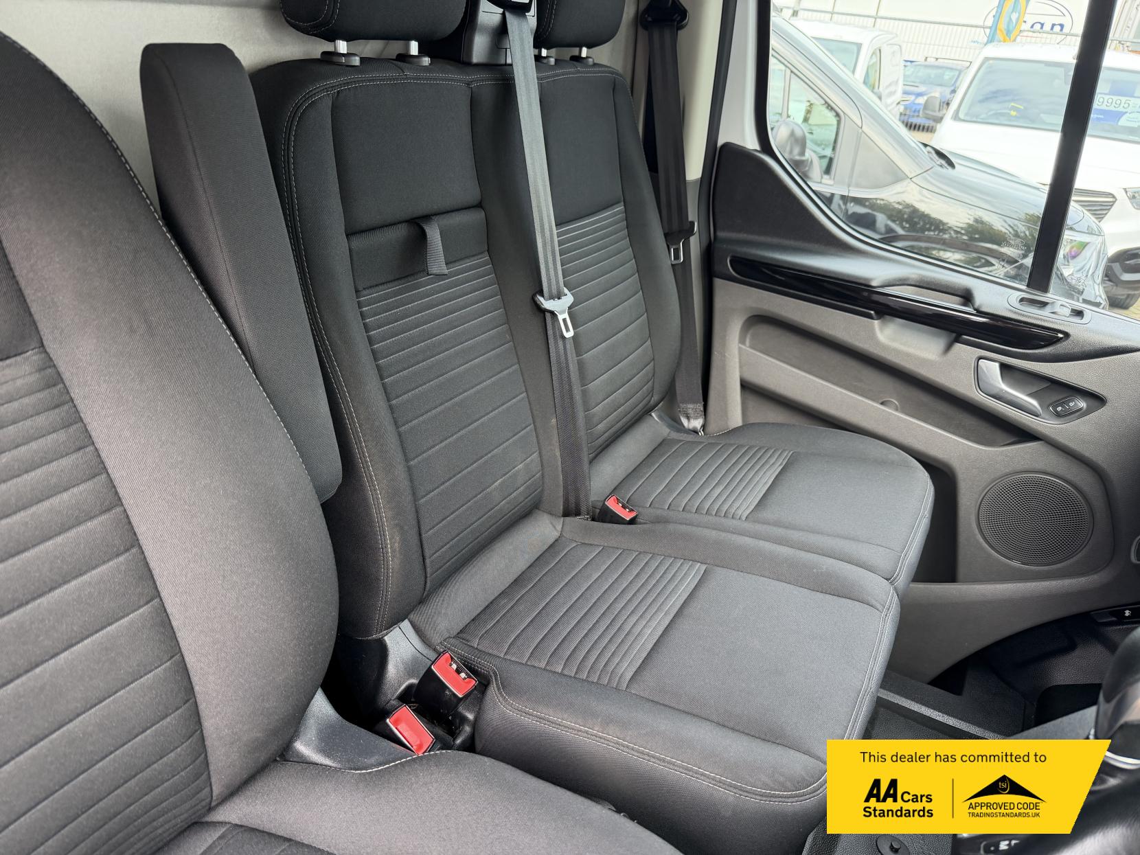 Ford Transit Custom 2.0 300 EcoBlue Limited Panel Van 5dr Diesel Auto L1 H1 Euro 6 (s/s) (130 ps)