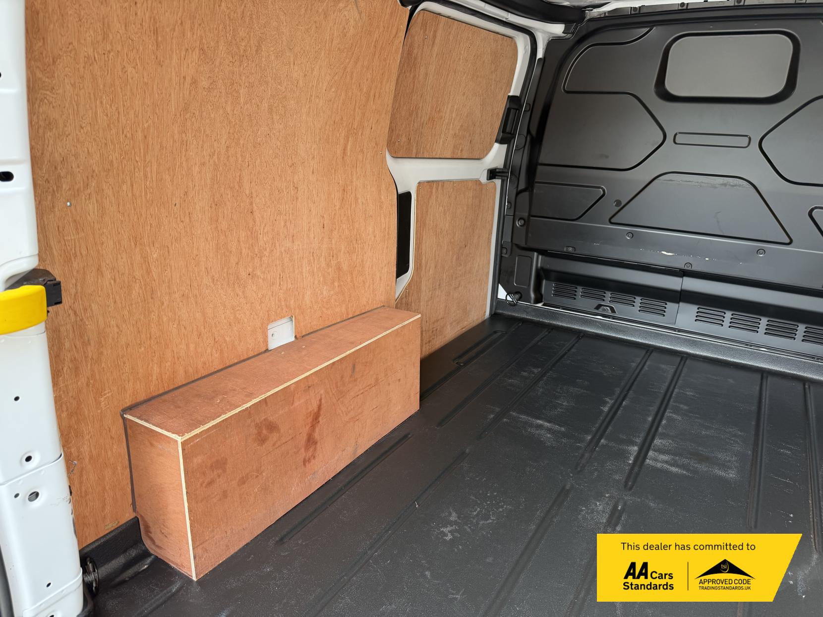 Ford Transit Custom 2.0 300 EcoBlue Limited Panel Van 5dr Diesel Auto L1 H1 Euro 6 (s/s) (130 ps)