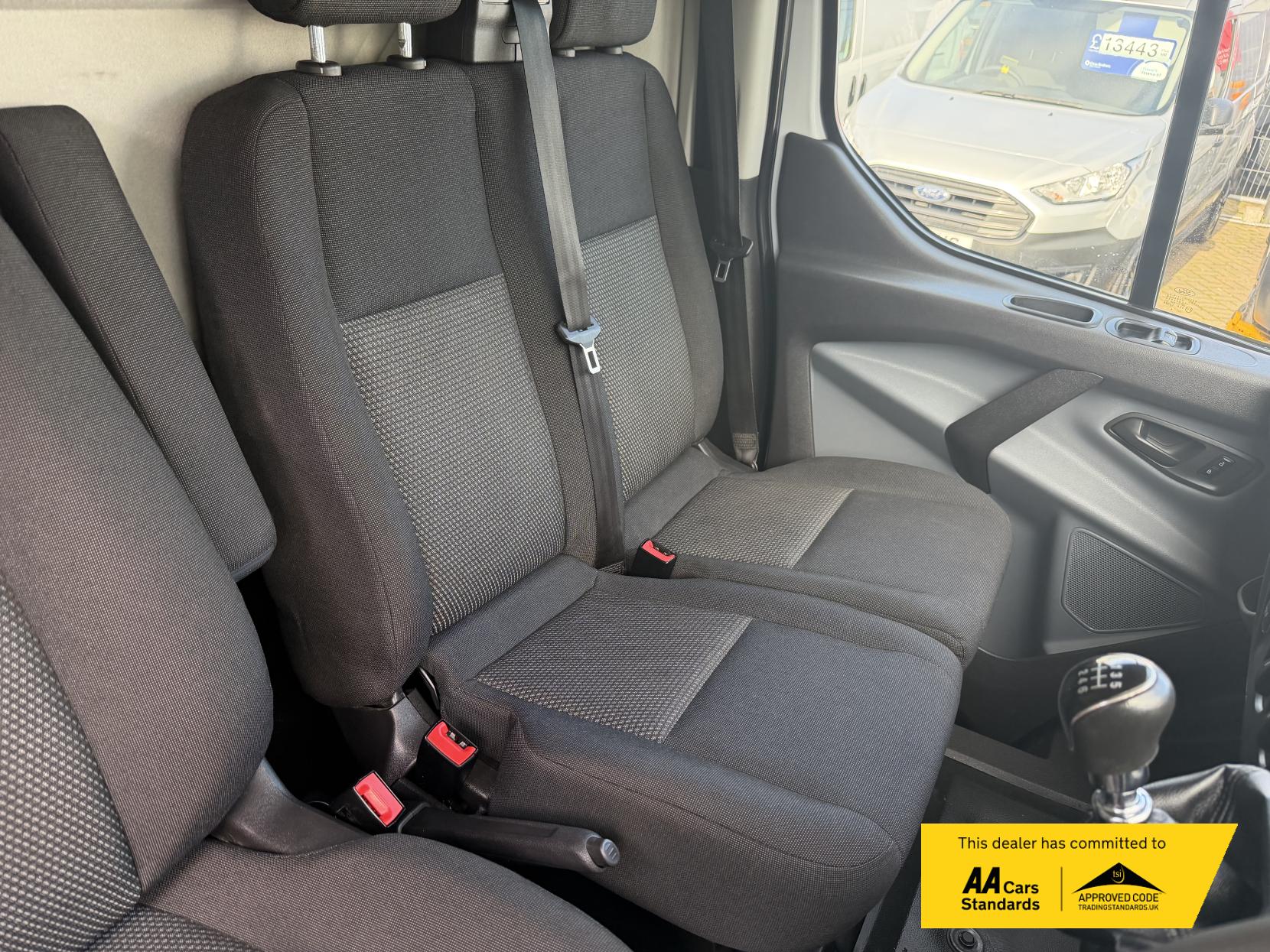 Ford Transit Custom 2.0 TDCi 270 Panel Van 5dr Diesel Manual L1 H1 (163 g/km, 104 bhp)