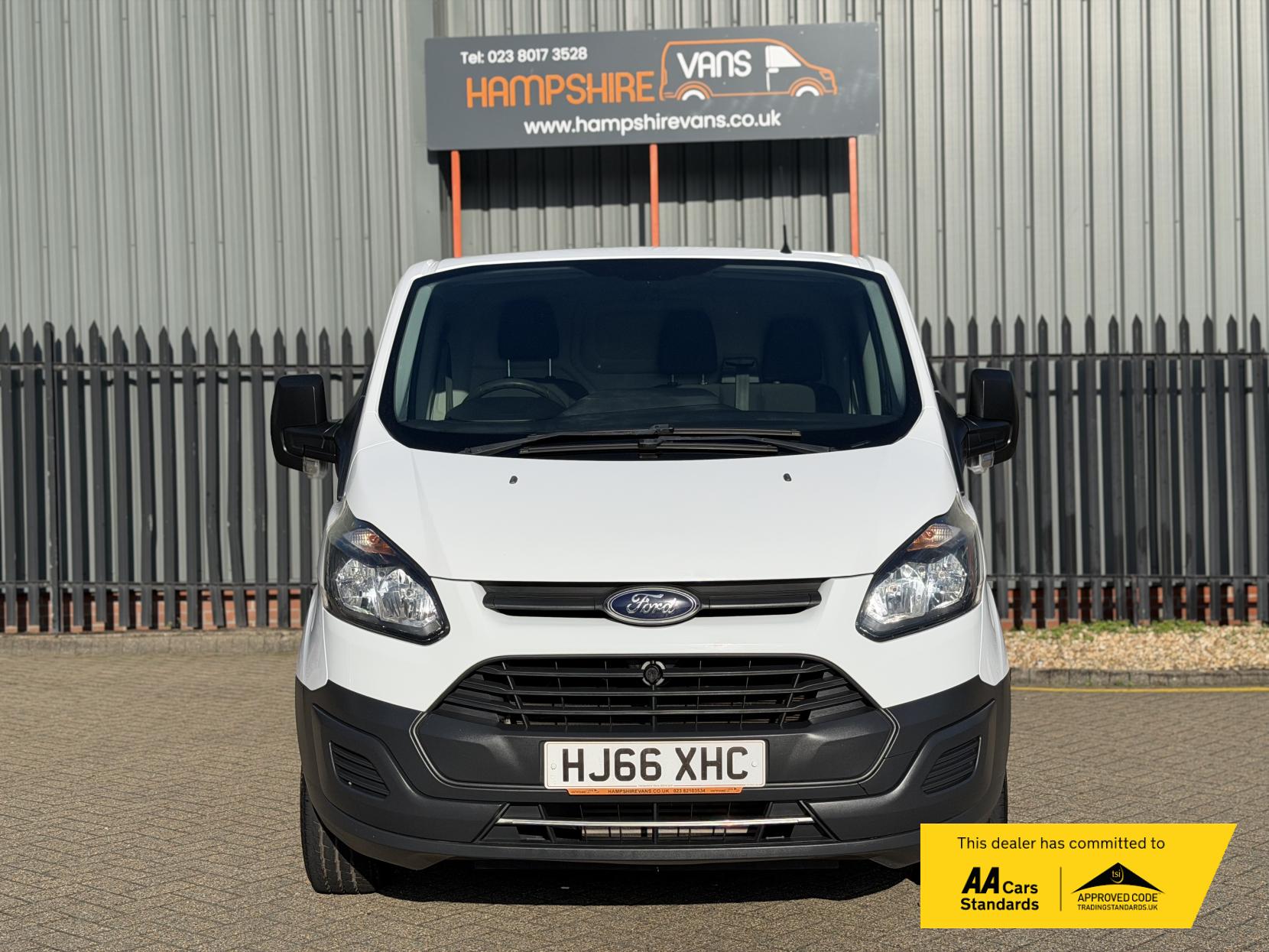 Ford Transit Custom 2.0 TDCi 270 Panel Van 5dr Diesel Manual L1 H1 (163 g/km, 104 bhp)
