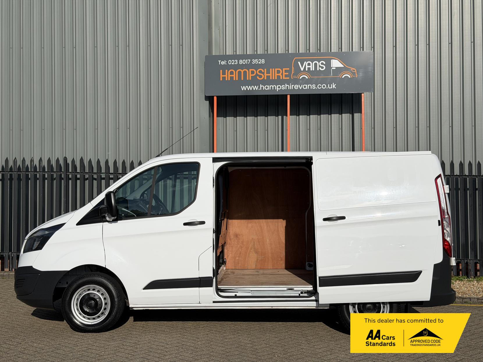Ford Transit Custom 2.0 TDCi 270 Panel Van 5dr Diesel Manual L1 H1 (163 g/km, 104 bhp)