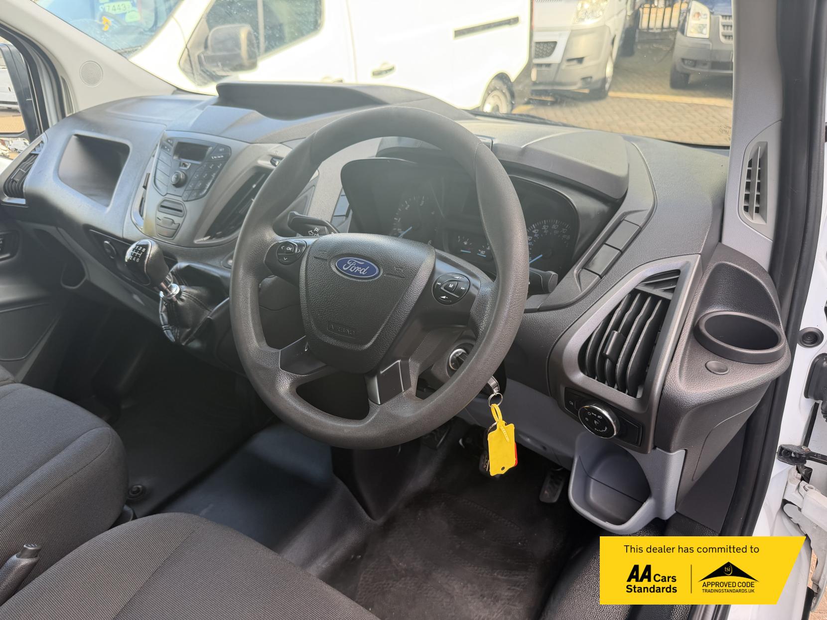 Ford Transit Custom 2.0 TDCi 270 Panel Van 5dr Diesel Manual L1 H1 (163 g/km, 104 bhp)