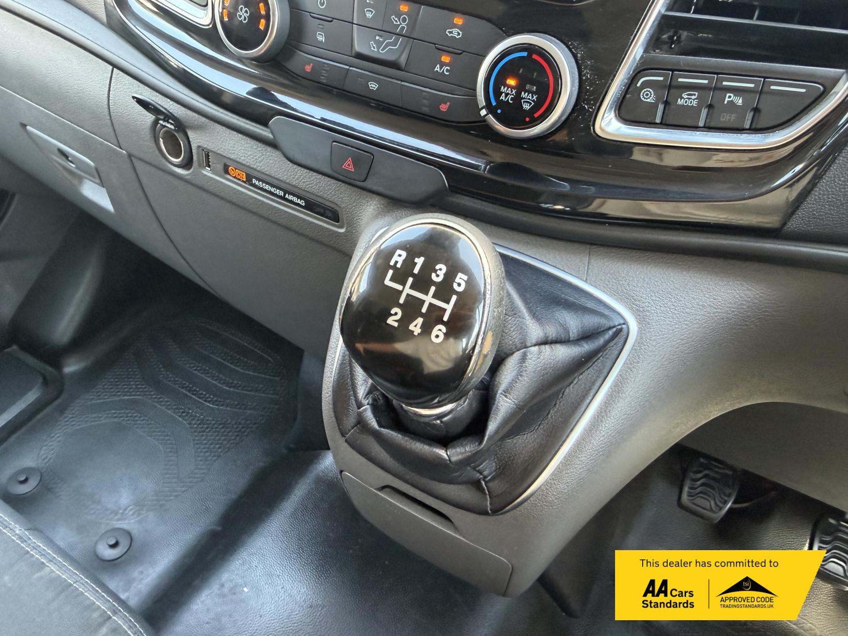 2022 Ford Transit Custom 2.0 300 EcoBlue Limited Panel Van 5dr Diesel Manual L2 H1 Euro 6 (s/s) (130 ps) - Thumbnail 33