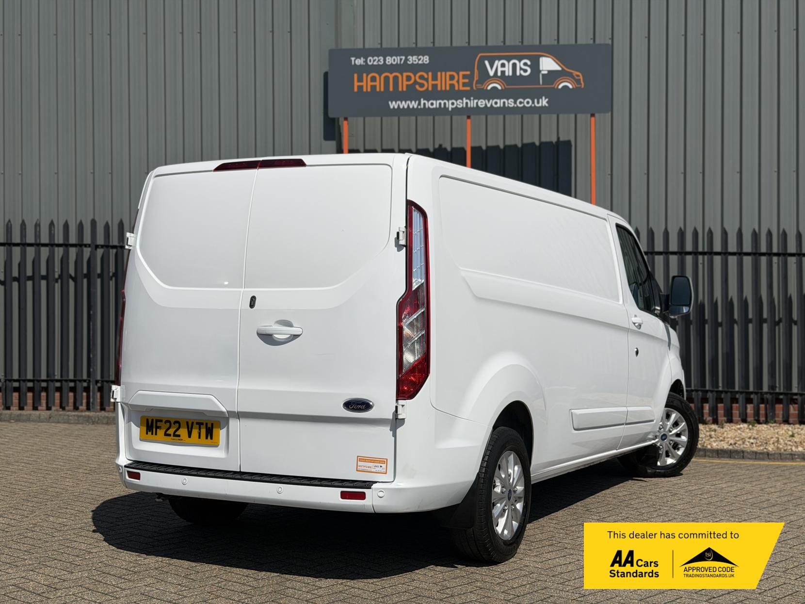 2022 Ford Transit Custom 2.0 300 EcoBlue Limited Panel Van 5dr Diesel Manual L2 H1 Euro 6 (s/s) (130 ps) - Thumbnail 3