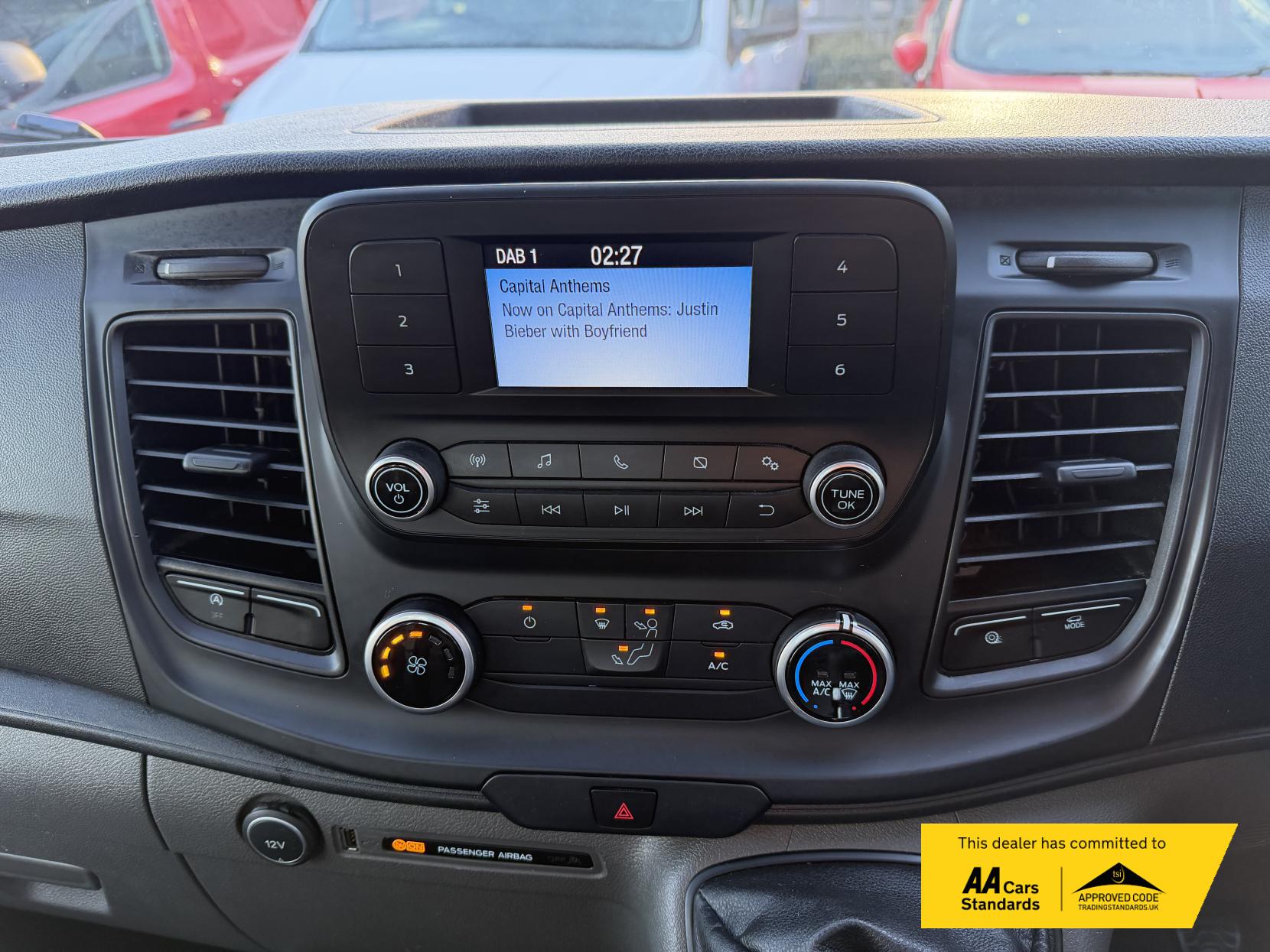 Ford Transit 2.0 350 EcoBlue Premium Dropside 2dr Diesel Manual RWD L2 Euro 6 (130 ps)