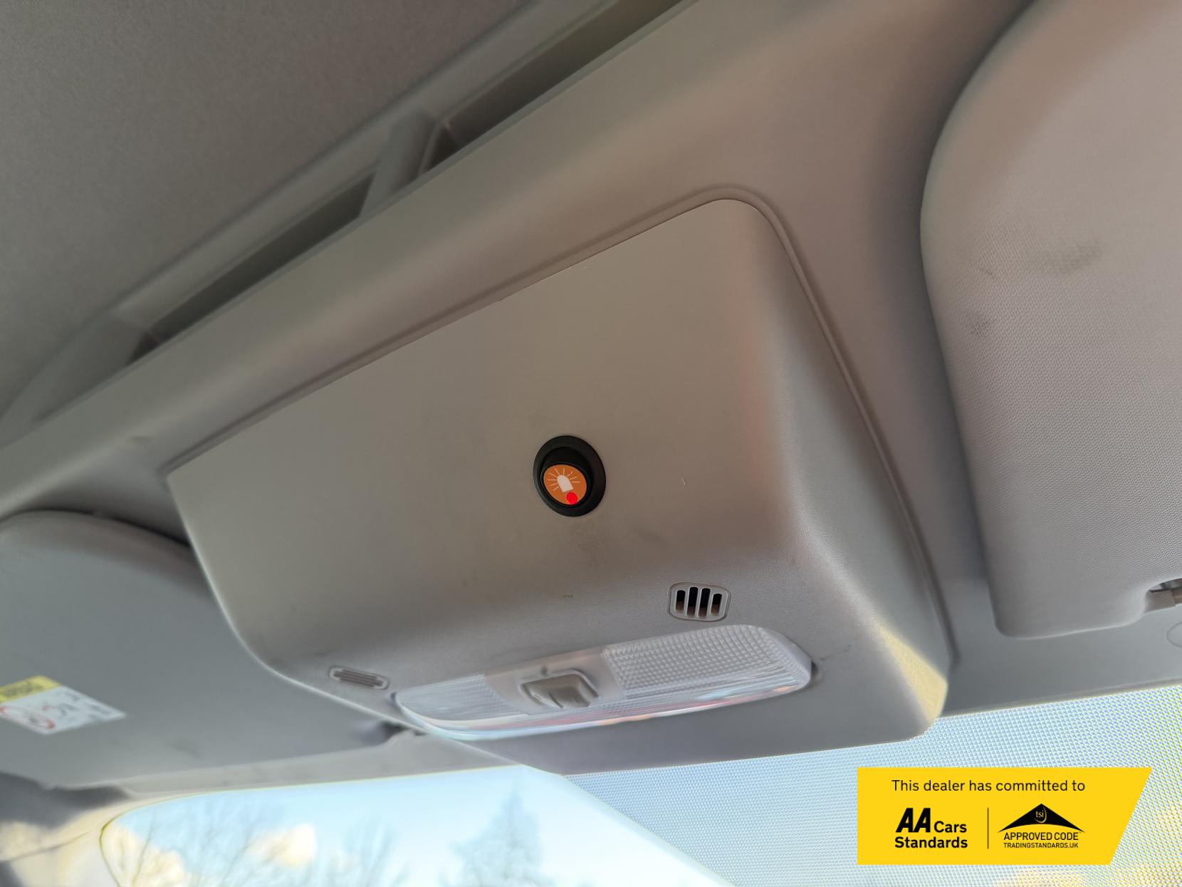 Ford Transit 2.0 350 EcoBlue Premium Dropside 2dr Diesel Manual RWD L2 Euro 6 (130 ps)