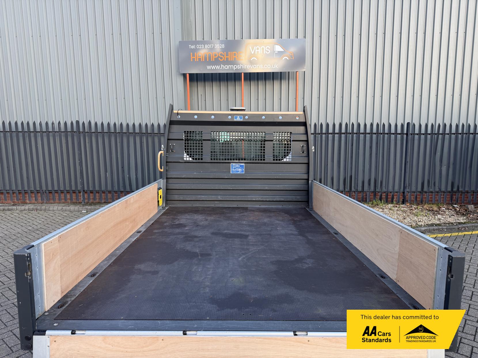 Ford Transit 2.0 350 EcoBlue Premium Dropside 2dr Diesel Manual RWD L2 Euro 6 (130 ps)