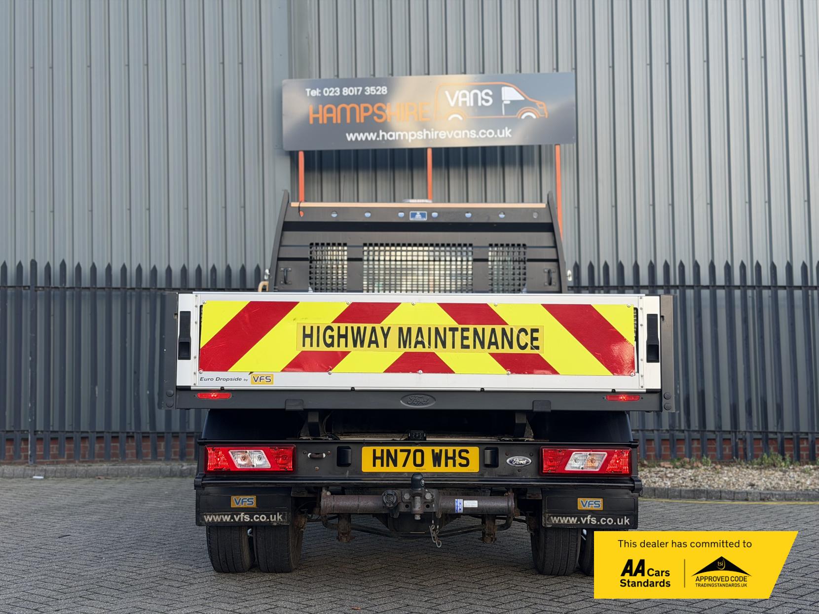 Ford Transit 2.0 350 EcoBlue Premium Dropside 2dr Diesel Manual RWD L2 Euro 6 (130 ps)