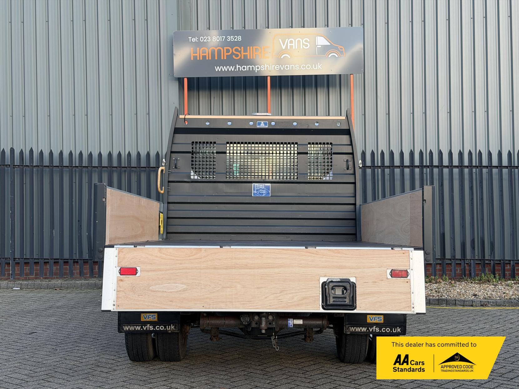 Ford Transit 2.0 350 EcoBlue Premium Dropside 2dr Diesel Manual RWD L2 Euro 6 (130 ps)