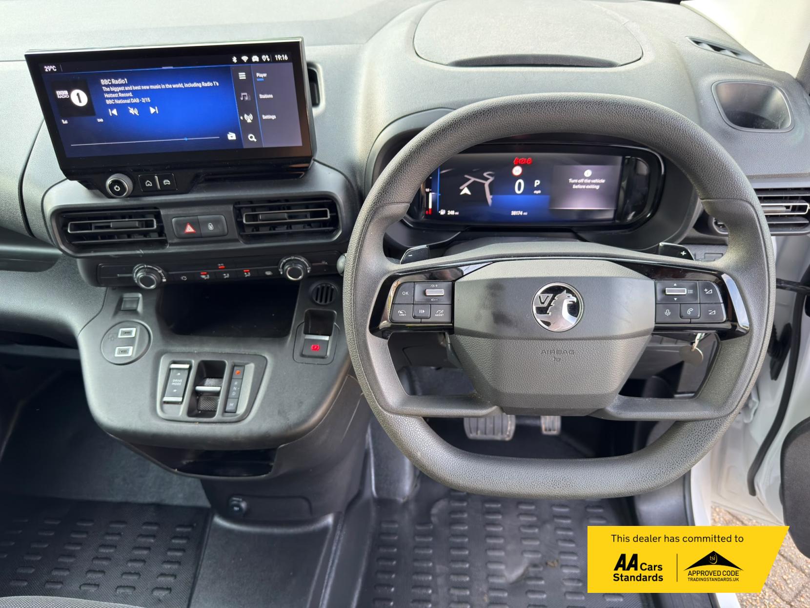 2024 Vauxhall Combo 1.5 Turbo D 2300 Pro XL Panel Van 6dr Diesel Auto LWB Euro 6 (s/s) (130 ps) - Thumbnail 44