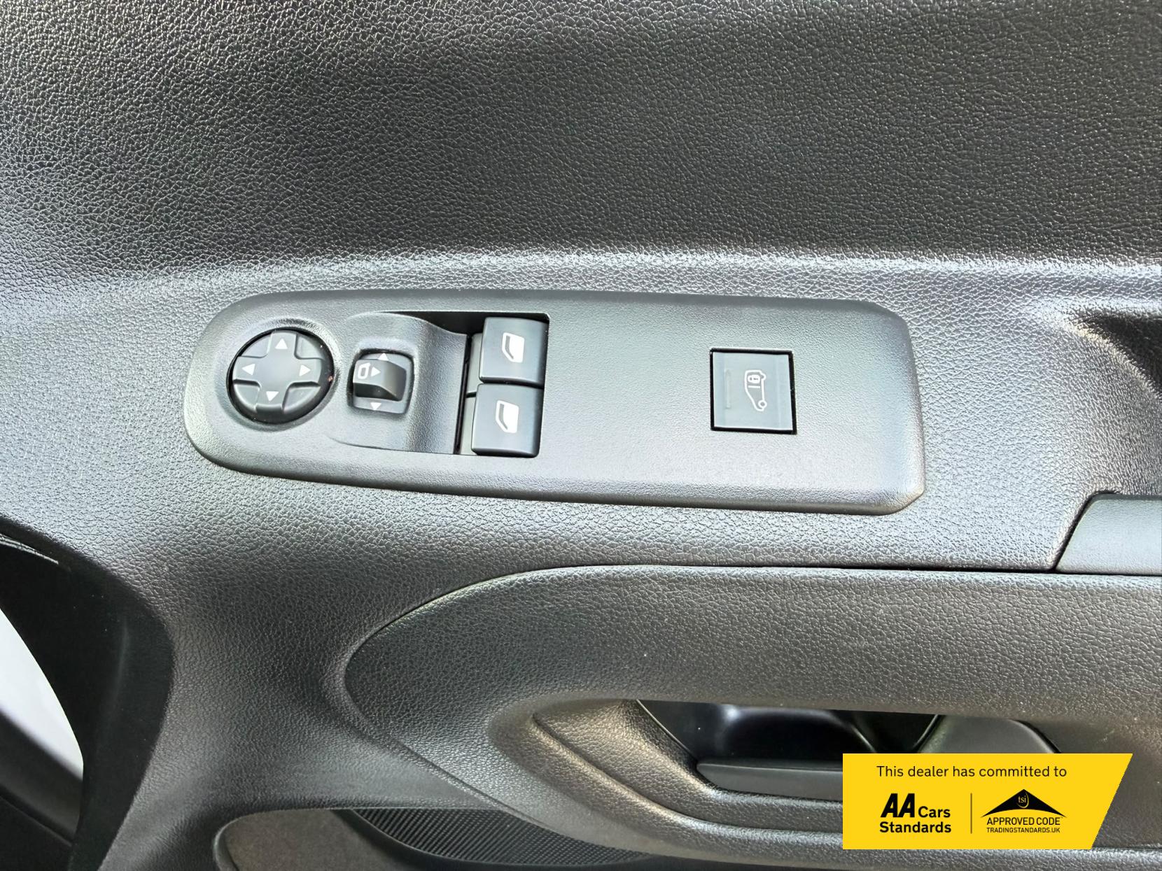 2024 Vauxhall Combo 1.5 Turbo D 2300 Pro XL Panel Van 6dr Diesel Auto LWB Euro 6 (s/s) (130 ps) - Thumbnail 59
