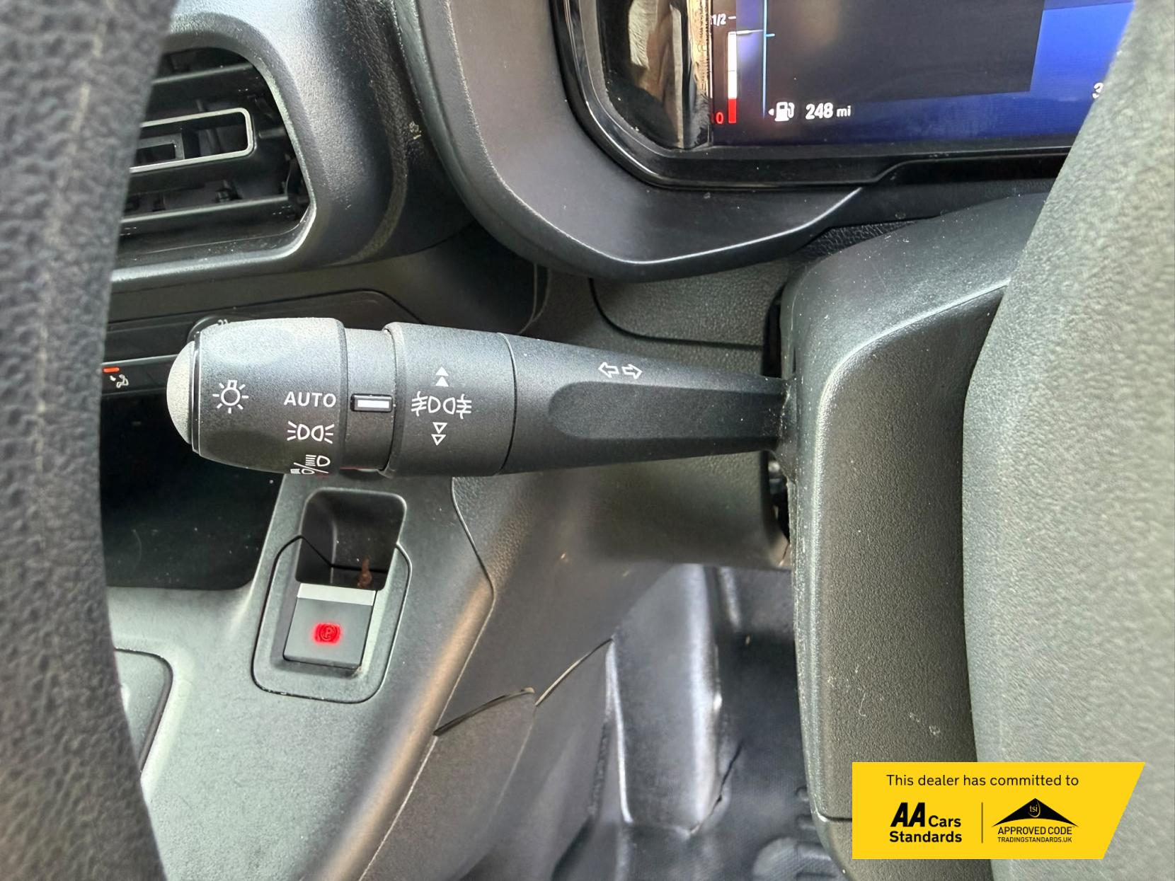 2024 Vauxhall Combo 1.5 Turbo D 2300 Pro XL Panel Van 6dr Diesel Auto LWB Euro 6 (s/s) (130 ps) - Thumbnail 45
