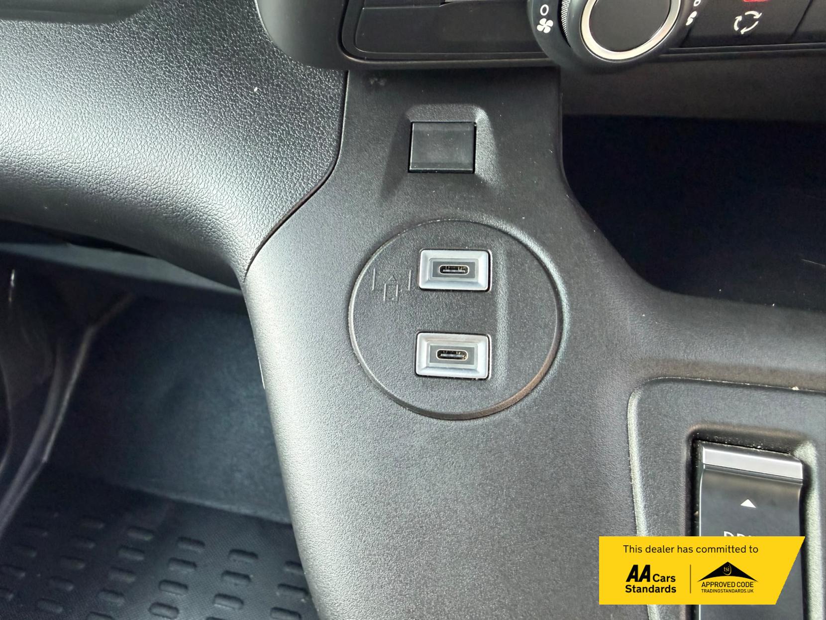 2024 Vauxhall Combo 1.5 Turbo D 2300 Pro XL Panel Van 6dr Diesel Auto LWB Euro 6 (s/s) (130 ps) - Thumbnail 39