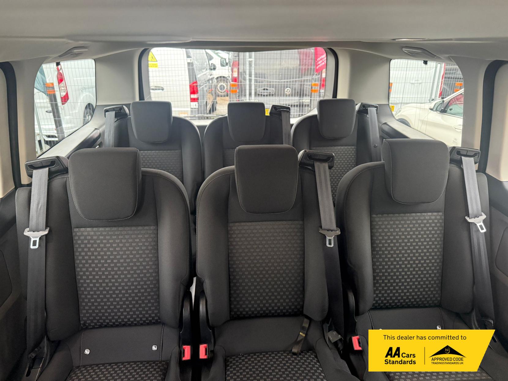 Ford Tourneo Custom 2.0 320 EcoBlue Zetec Minibus Double Cab 5dr Diesel Manual L1 Euro 6 (s/s) (130 ps)