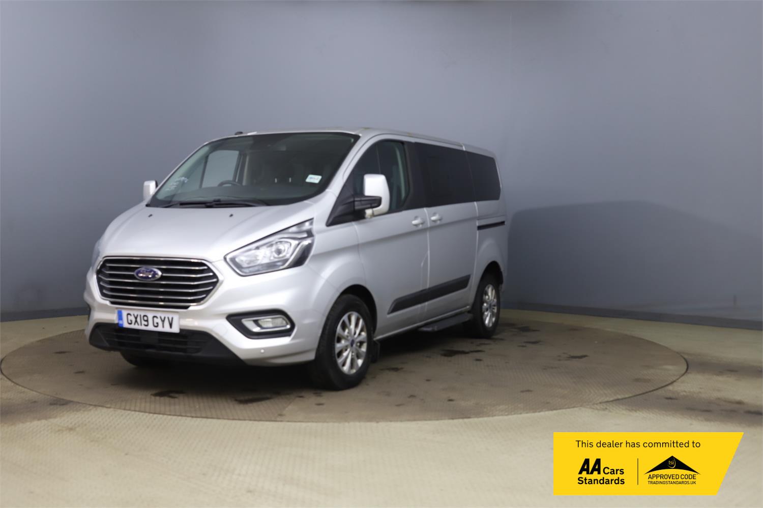Ford Tourneo Custom 2.0 320 EcoBlue Zetec Minibus Double Cab 5dr Diesel Manual L1 Euro 6 (s/s) (130 ps)