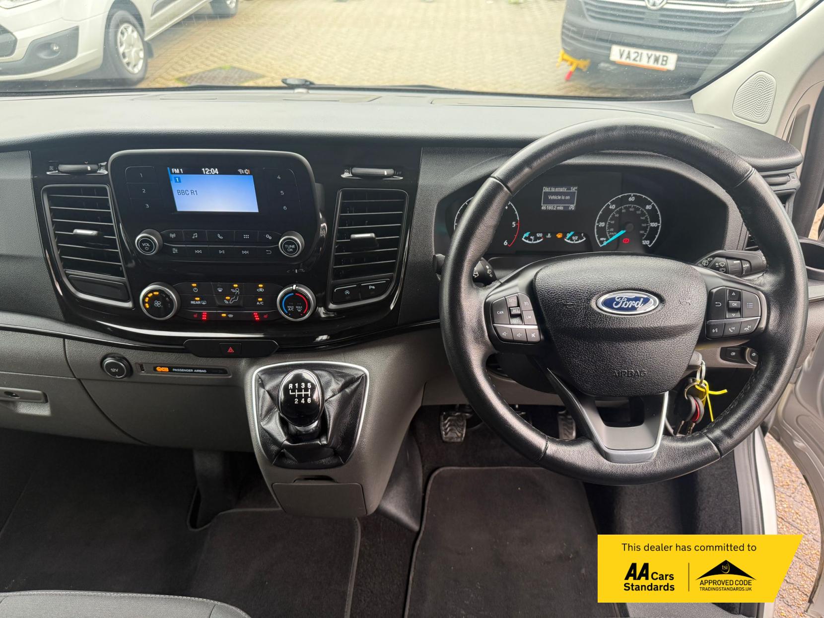 Ford Tourneo Custom 2.0 320 EcoBlue Zetec Minibus Double Cab 5dr Diesel Manual L1 Euro 6 (s/s) (130 ps)