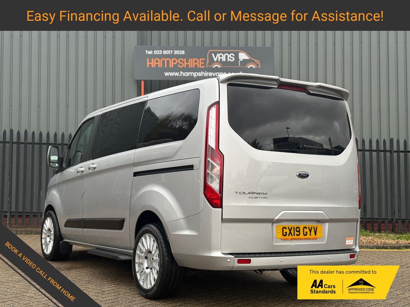 Ford Tourneo Custom 2.0 320 EcoBlue Zetec Minibus Double Cab 5dr Diesel Manual L1 Euro 6 (s/s) (130 ps)