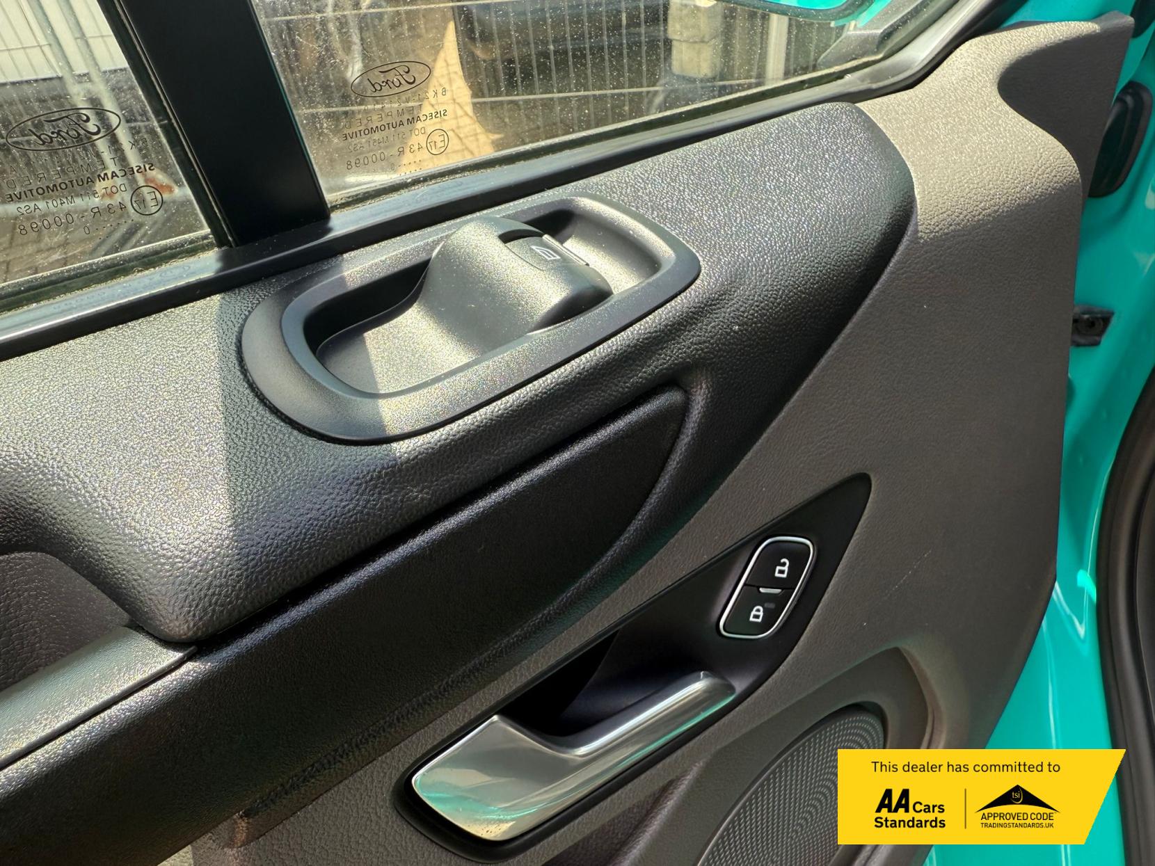 Ford Transit Custom 2.0 340 EcoBlue Trend Panel Van 5dr Diesel Auto L1 H2 Euro 6 (s/s) (130 ps)