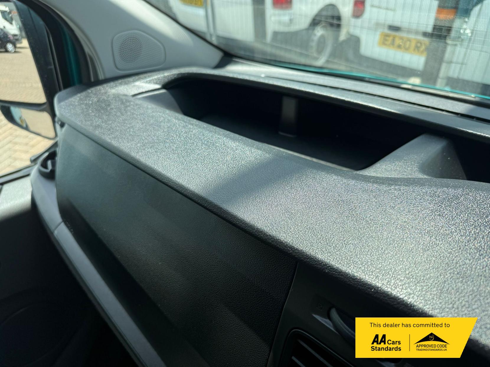 Ford Transit Custom 2.0 340 EcoBlue Trend Panel Van 5dr Diesel Auto L1 H2 Euro 6 (s/s) (130 ps)