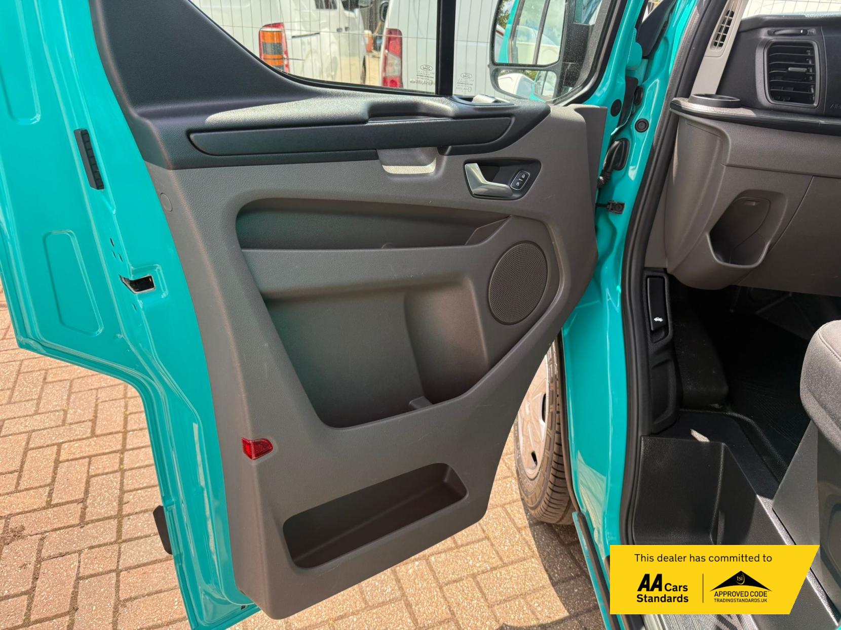 Ford Transit Custom 2.0 340 EcoBlue Trend Panel Van 5dr Diesel Auto L1 H2 Euro 6 (s/s) (130 ps)