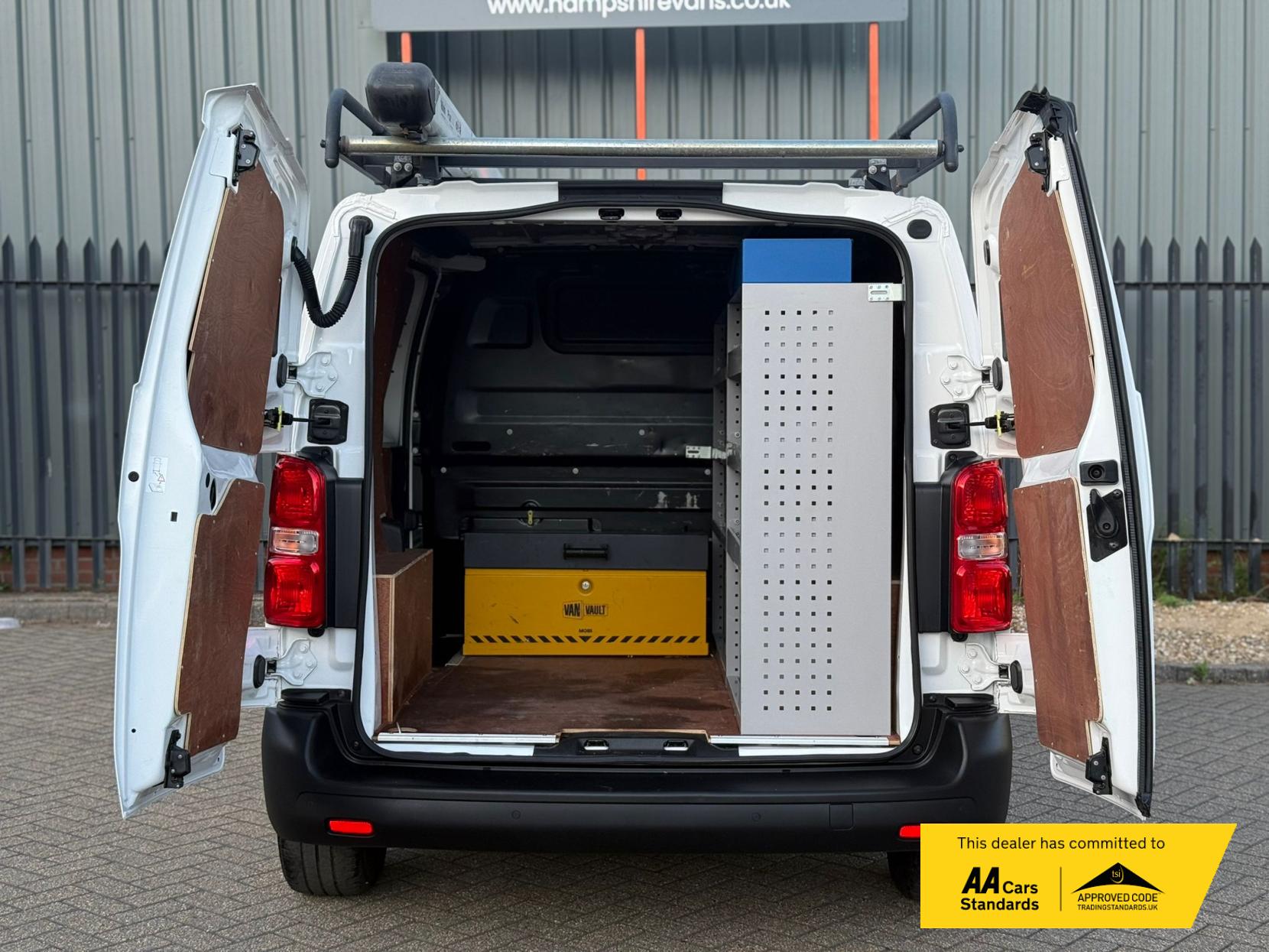 Citroen Dispatch 1.5 BlueHDi 1000 Enterprise XS Panel Van 6dr Diesel Manual FWD 1 Euro 6 (s/s) (100 ps)