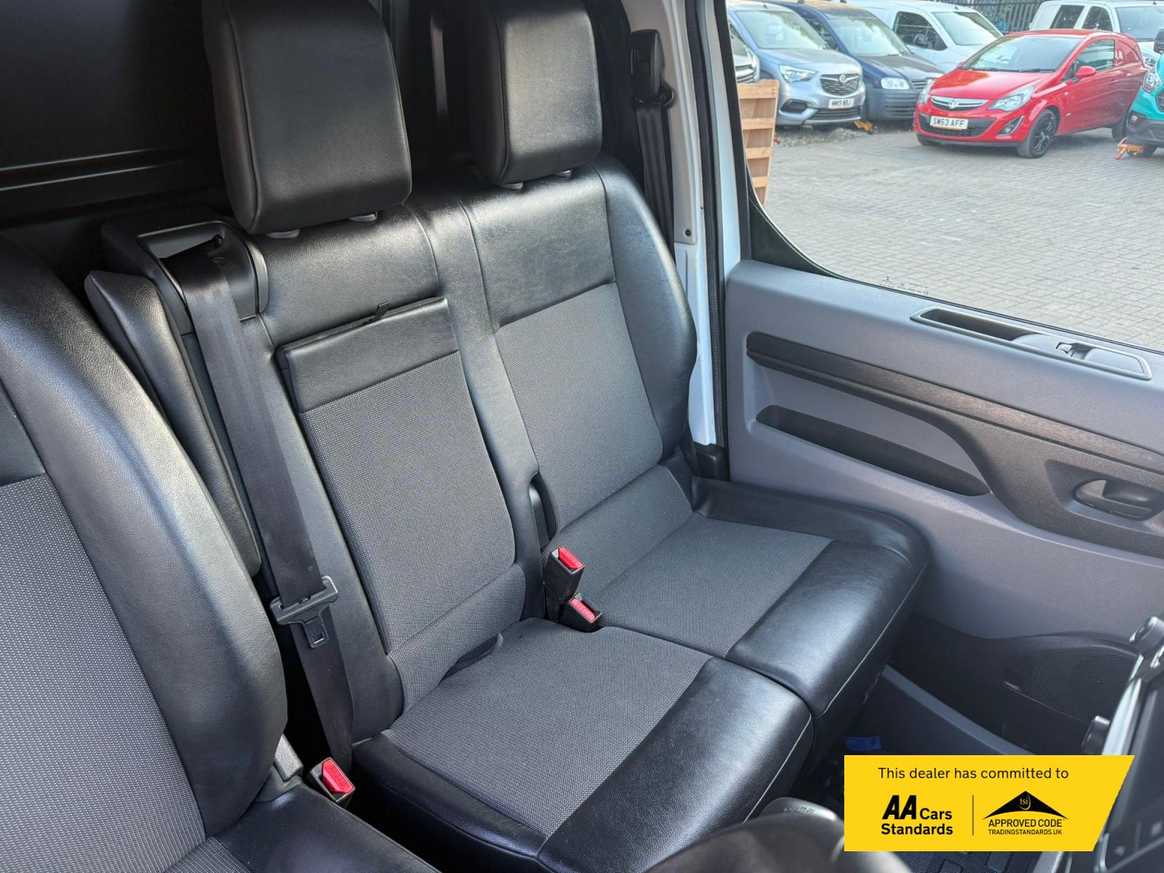 Citroen Dispatch 1.5 BlueHDi 1000 Enterprise XS Panel Van 6dr Diesel Manual FWD 1 Euro 6 (s/s) (100 ps)