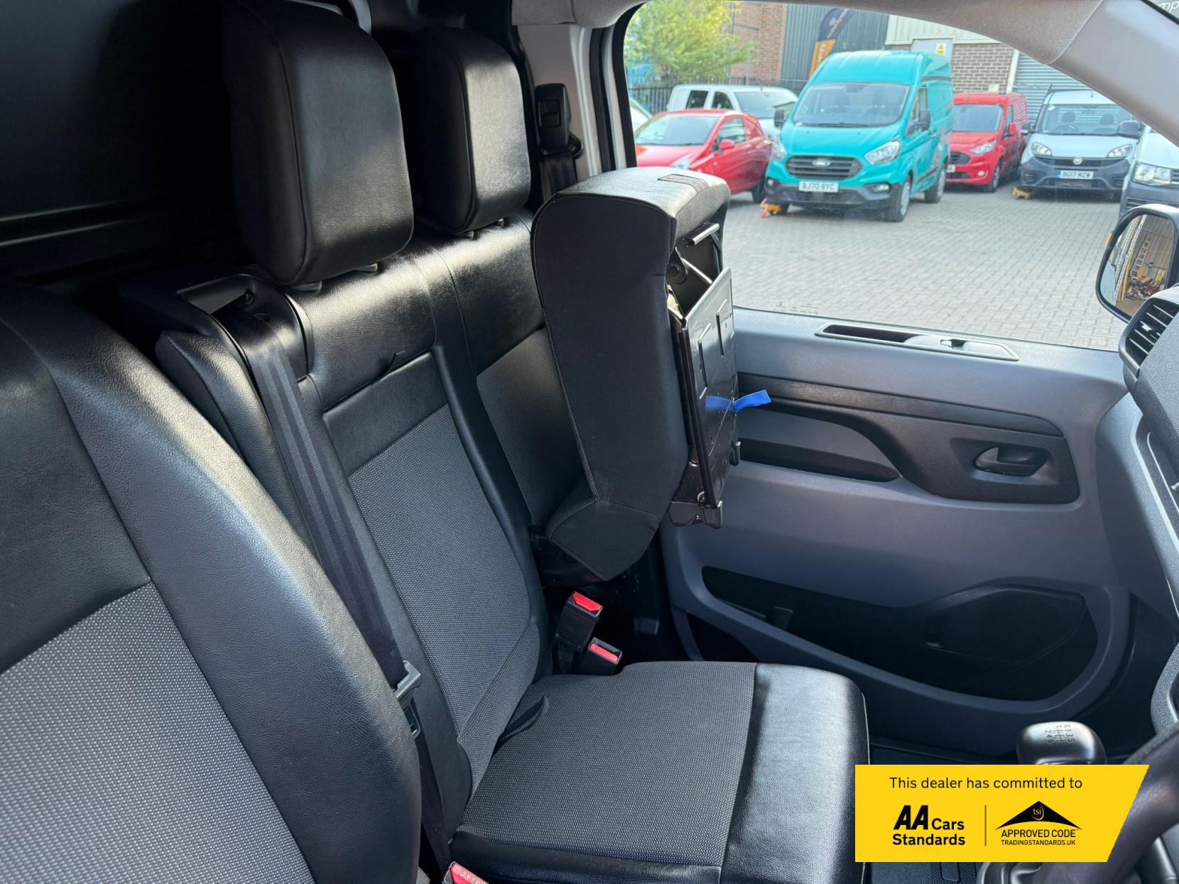 Citroen Dispatch 1.5 BlueHDi 1000 Enterprise XS Panel Van 6dr Diesel Manual FWD 1 Euro 6 (s/s) (100 ps)