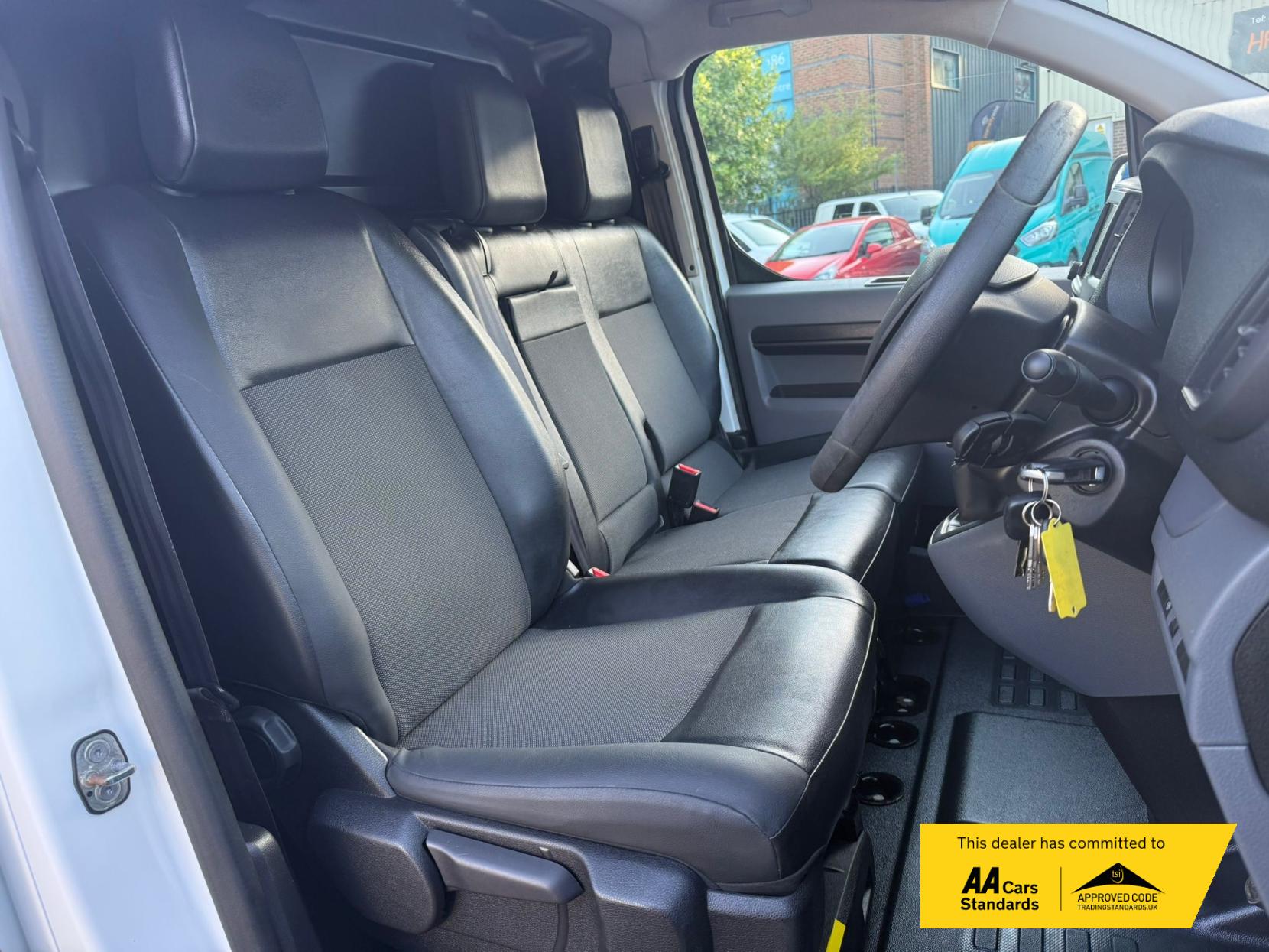 Citroen Dispatch 1.5 BlueHDi 1000 Enterprise XS Panel Van 6dr Diesel Manual FWD 1 Euro 6 (s/s) (100 ps)