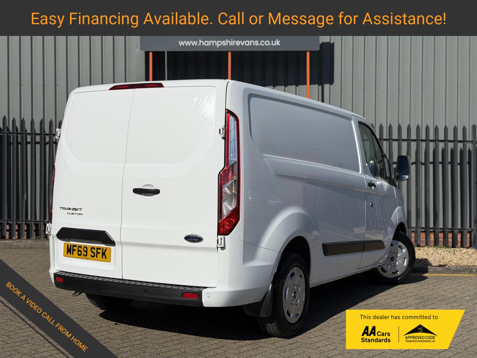 2019 Ford Transit Custom 2.0 300 EcoBlue Trend Panel Van 5dr Diesel Auto L1 H1 Euro 6 (s/s) (130 ps) - Thumbnail 3