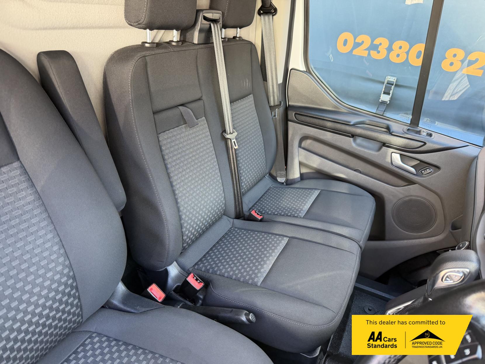 2019 Ford Transit Custom 2.0 300 EcoBlue Trend Panel Van 5dr Diesel Auto L1 H1 Euro 6 (s/s) (130 ps) - Thumbnail 12