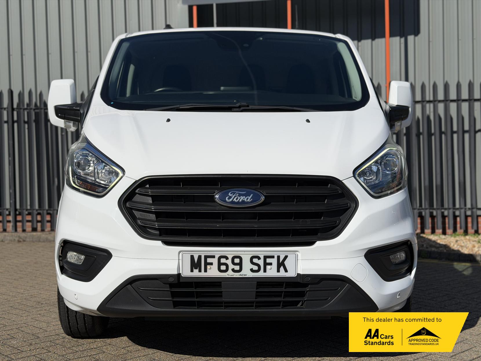 2019 Ford Transit Custom 2.0 300 EcoBlue Trend Panel Van 5dr Diesel Auto L1 H1 Euro 6 (s/s) (130 ps) - Thumbnail 15