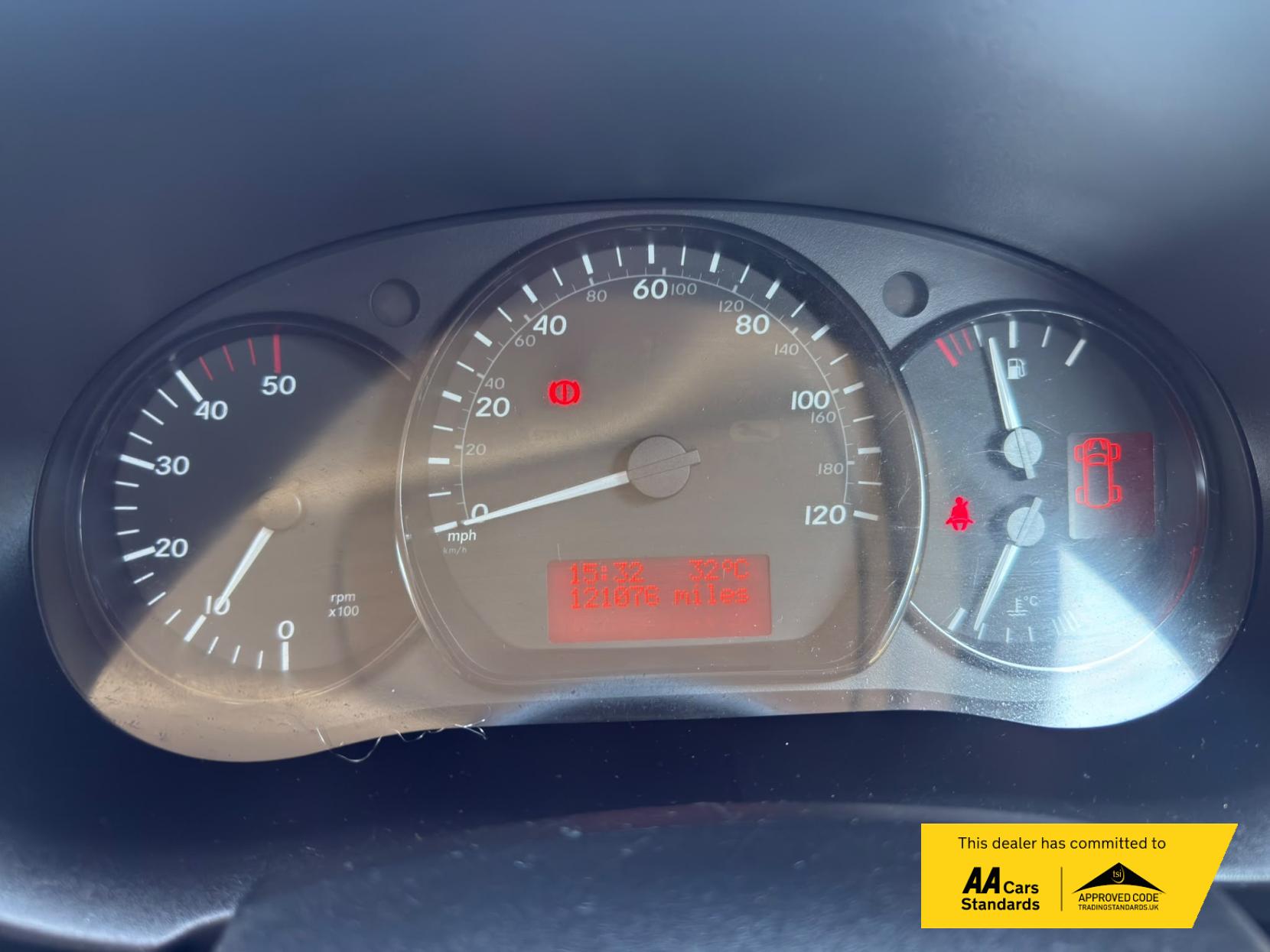 2016 Mercedes-Benz Citan 1.5 111 CDI Sport Panel Van 5dr Diesel Manual L2 Euro 5 (110 ps) - Thumbnail 33