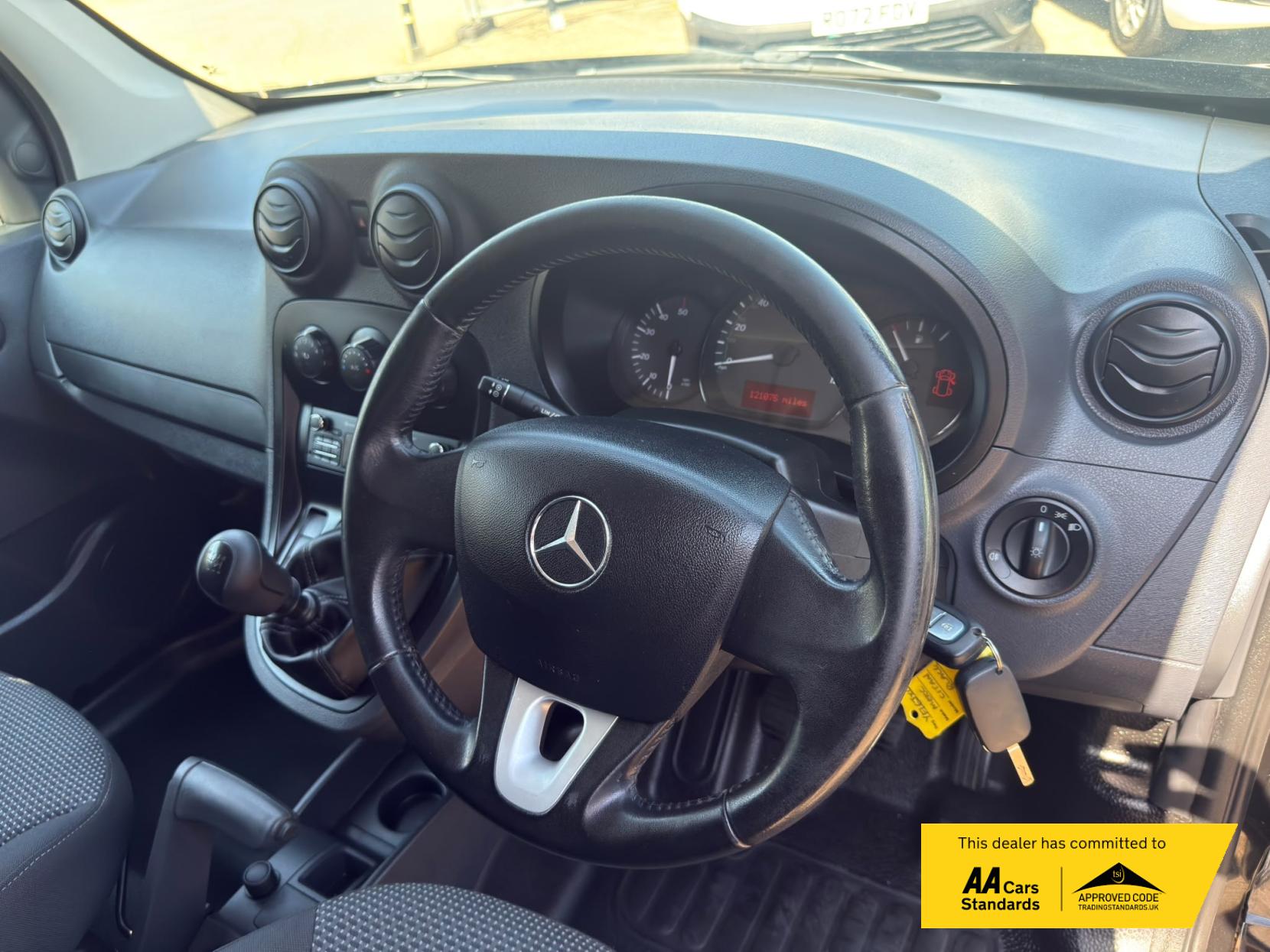 2016 Mercedes-Benz Citan 1.5 111 CDI Sport Panel Van 5dr Diesel Manual L2 Euro 5 (110 ps) - Thumbnail 35