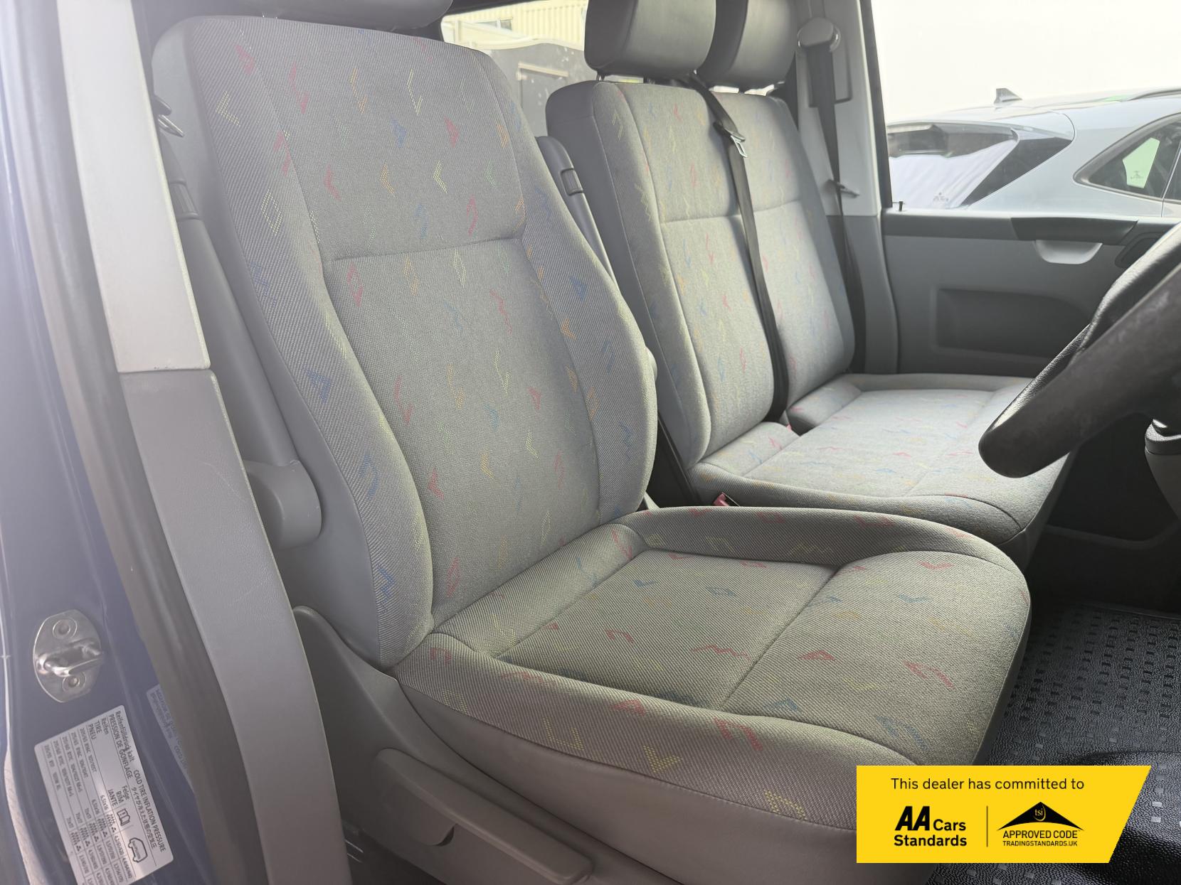 2007 Volkswagen Transporter 2.5 TDI PD Trendline Panel Van 4dr Diesel Manual L1 H1 (128 bhp) - Thumbnail 20