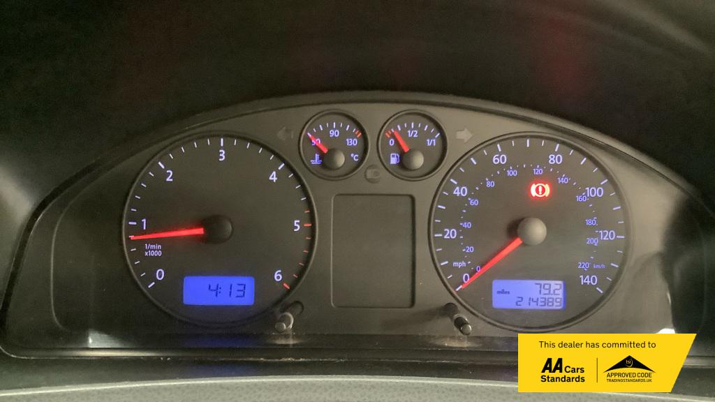 2007 Volkswagen Transporter 2.5 TDI PD Trendline Panel Van 4dr Diesel Manual L1 H1 (128 bhp) - Thumbnail 8