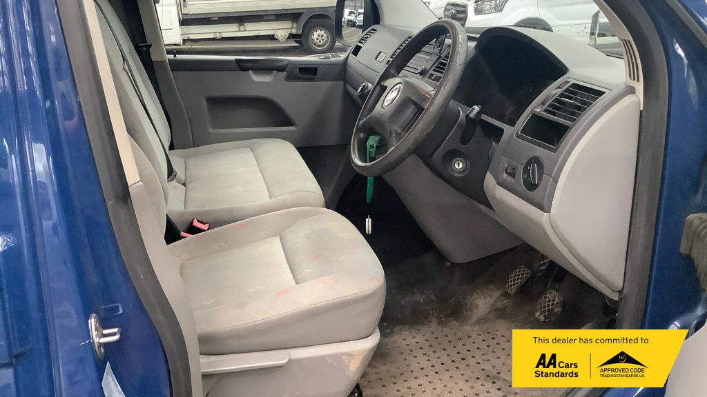 2007 Volkswagen Transporter 2.5 TDI PD Trendline Panel Van 4dr Diesel Manual L1 H1 (128 bhp) - Thumbnail 7