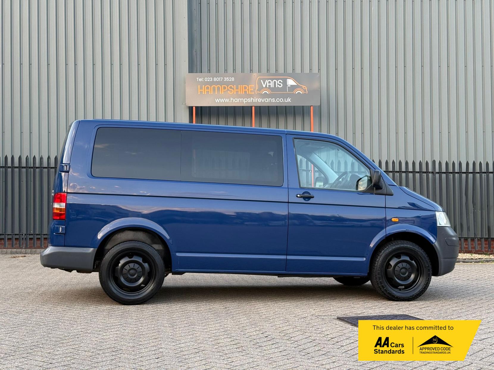 2007 Volkswagen Transporter 2.5 TDI PD Trendline Panel Van 4dr Diesel Manual L1 H1 (128 bhp) - Thumbnail 7