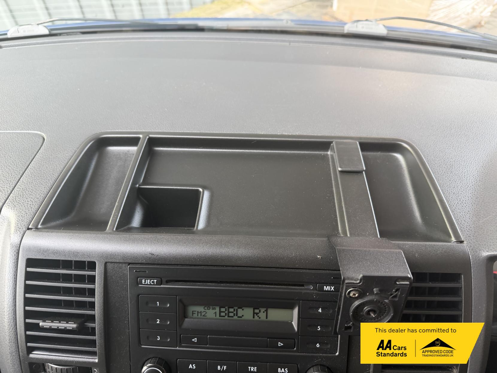 2007 Volkswagen Transporter 2.5 TDI PD Trendline Panel Van 4dr Diesel Manual L1 H1 (128 bhp) - Thumbnail 27
