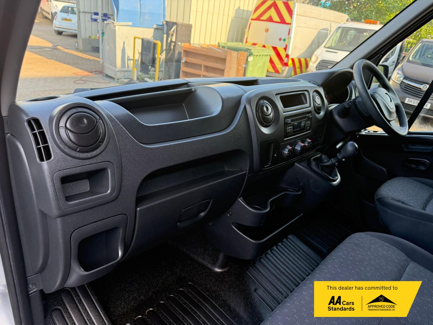 Vauxhall Movano 2.3 CDTi 3300 Panel Van 5dr Diesel Manual FWD L2 H2 Euro 6 (130 ps)