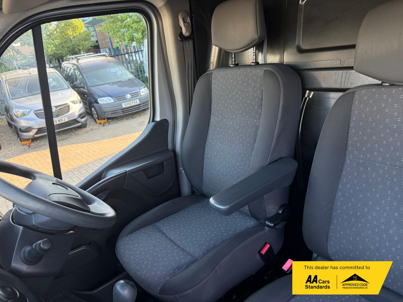 Vauxhall Movano 2.3 CDTi 3300 Panel Van 5dr Diesel Manual FWD L2 H2 Euro 6 (130 ps)