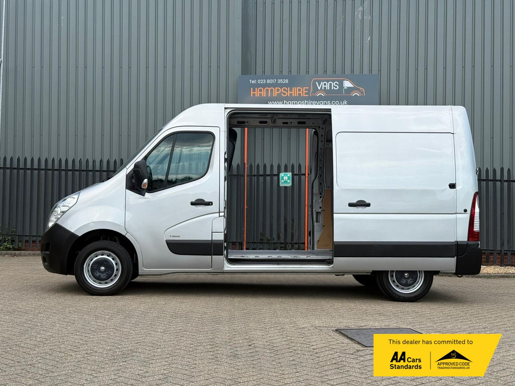 Vauxhall Movano 2.3 CDTi 3300 Panel Van 5dr Diesel Manual FWD L2 H2 Euro 6 (130 ps)