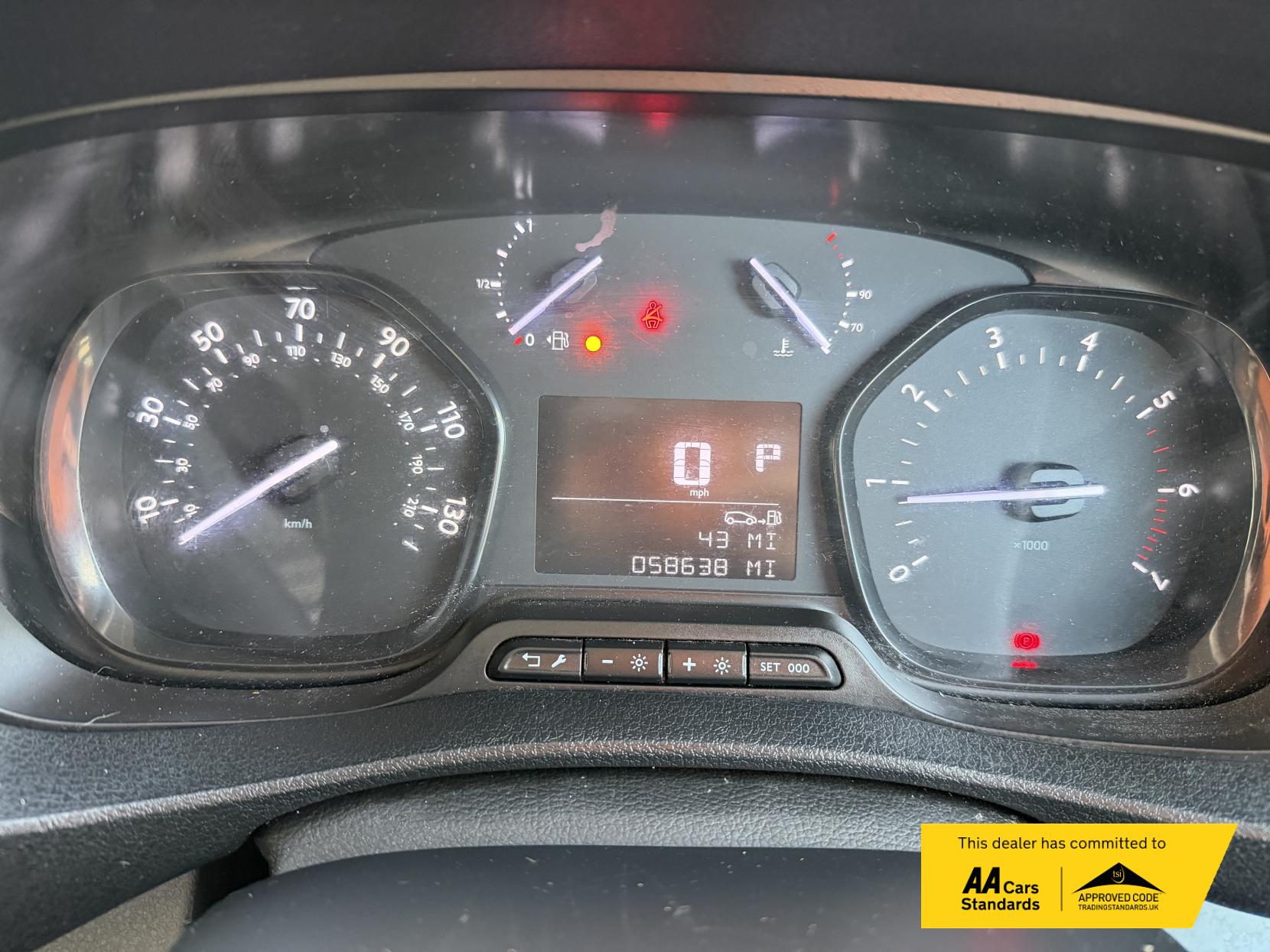 Vauxhall Vivaro 2.0 Turbo D 3100 Sportive Panel Van 5dr Diesel Auto L2 H1 Euro 6 (s/s) (120 ps)